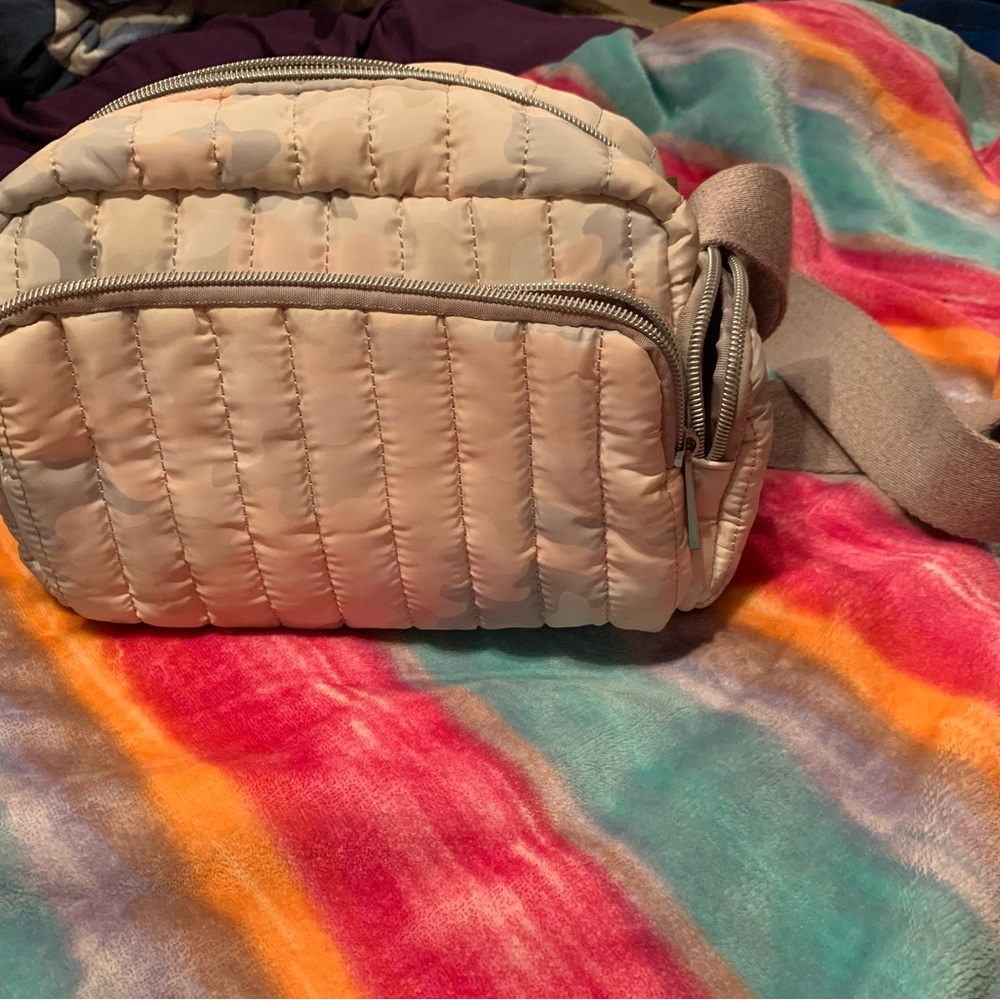 camo purse